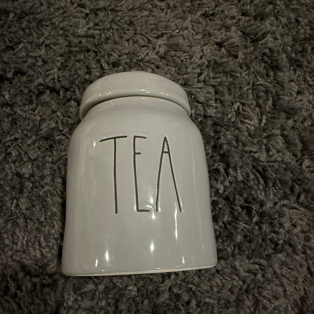 SALE🎉Rae Dunn Tea Canister